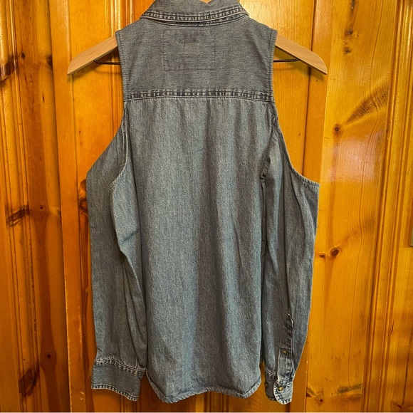 Urban Renewal Off The Shoulder Denim Top - size S - Picture 7 of 7